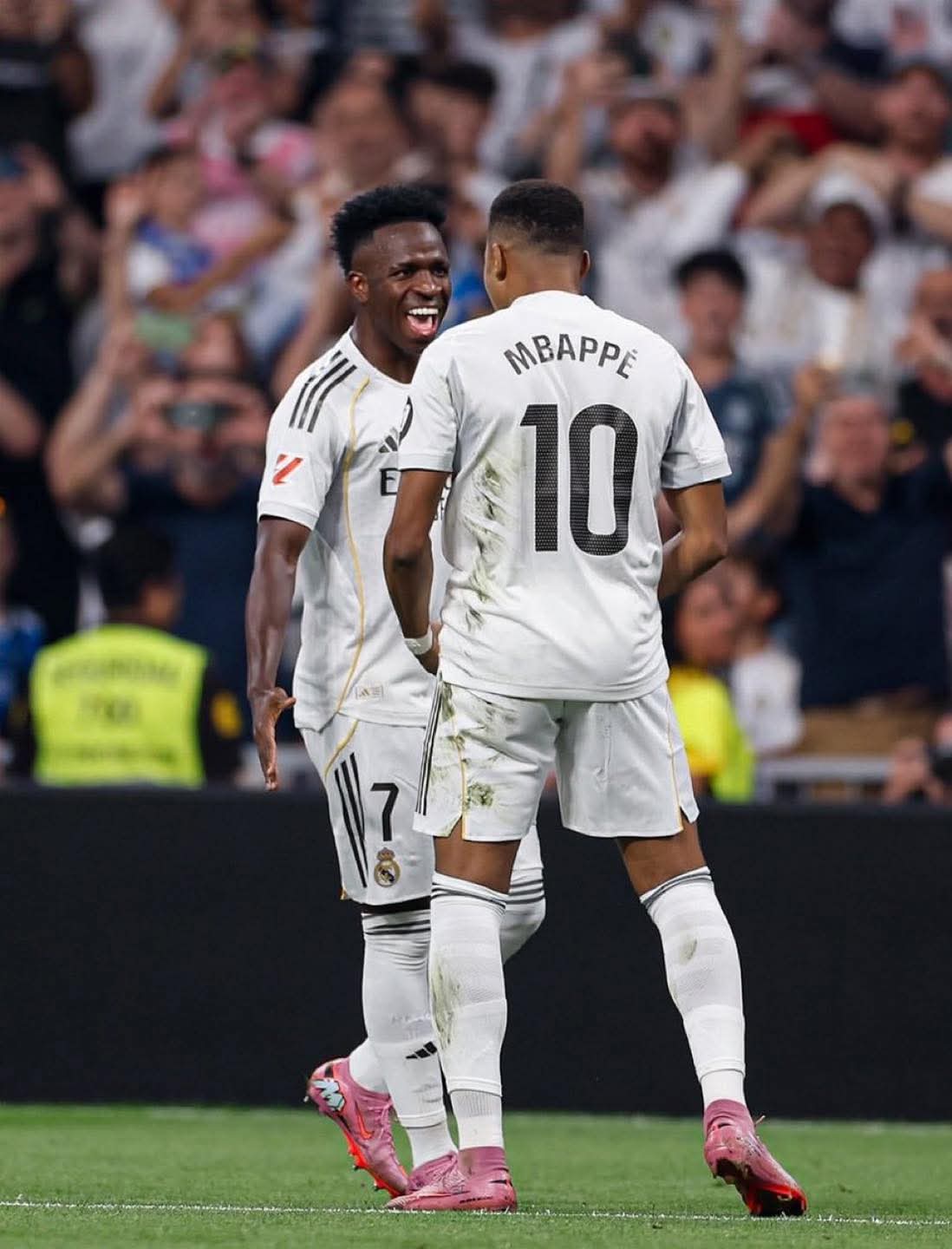 الونسو يشيد بالانسجام بين مبابي وفينيسيوس