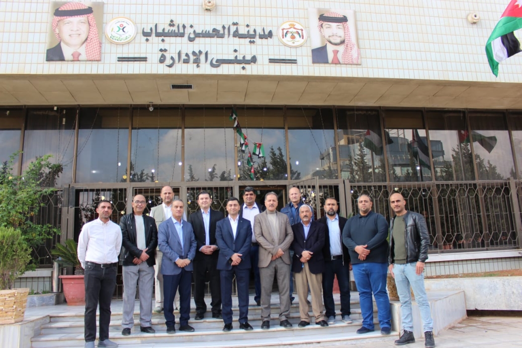 أمين عام وزارة الشباب يطّلع على  الصيانة الجارية في مدينة الحسن للشباب