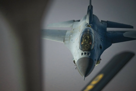 الجيش الأمريكي: دمرنا 15 موقعًا لتخزين أسلحة داعش في جنوب سوريا