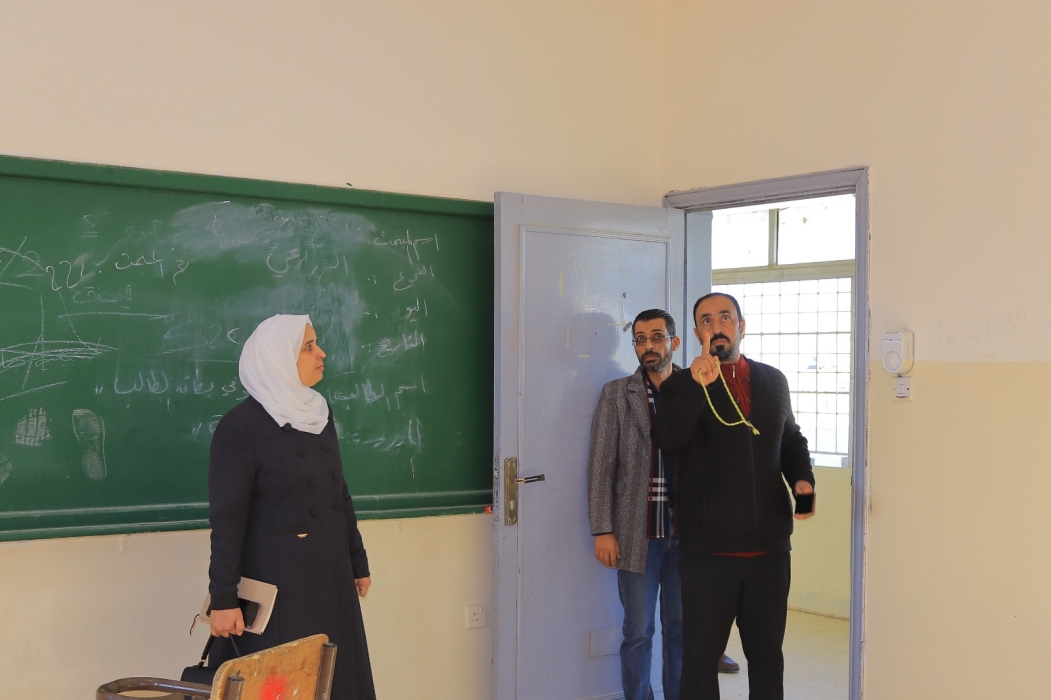 الحويدي تتفقد مدارس اللواء للاطلاع على جاهزية المرافق واستعدادات الثانوية العامة