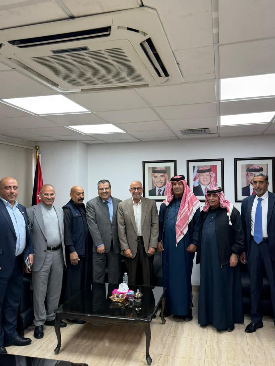 النائب عطاالله الحنيطي يجتمع مع وزير المياه والري لبحث احتياجات الدائرة الأولى الخدمية.