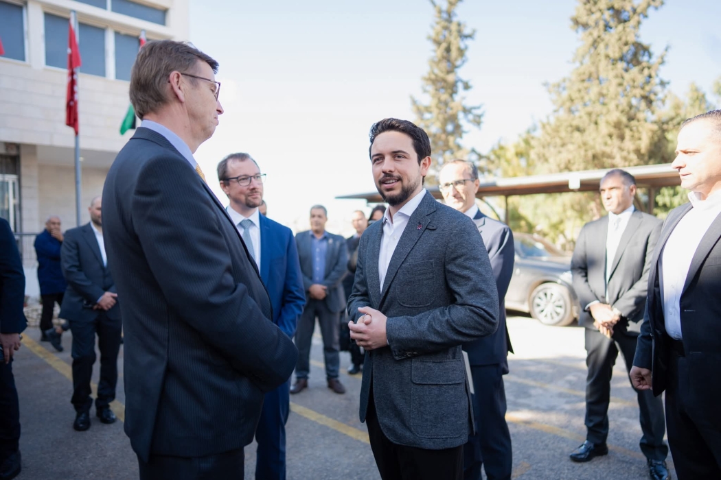 ولي العهد يفتتح حاضنة أعمال جديدة في إربد ويزور فرع كلية التدريب المهني المتقدم في حكما...صور