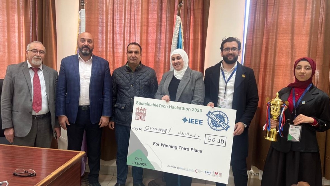 جامعة الزرقاء تحصد المركز الثالث في مسابقة IEEE Jordan STH 2025