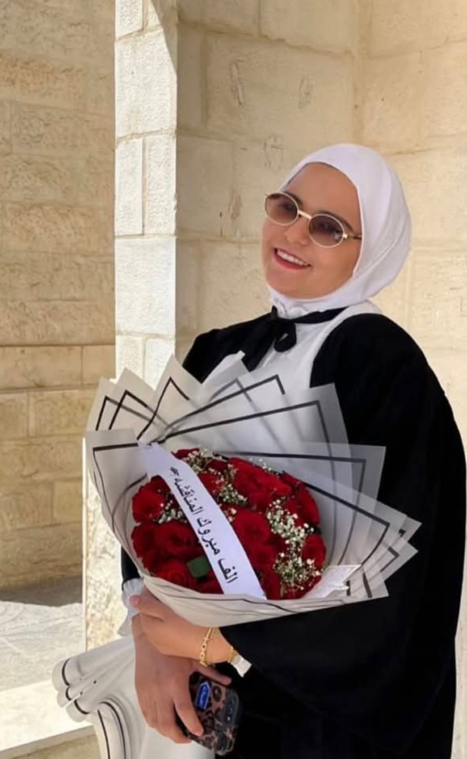 قبيلات تهنئ ابنتها ميسان بنجاحها في الامتحان المهني للمحامين