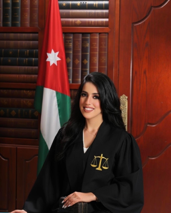 الجبور يهنئ ابنته نيروز بتجاوز امتحان التحرير لنقابة المحامين الأردنيين