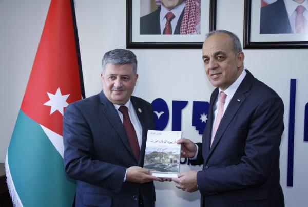 وزير السياحة والآثار يستقبل وفد جمعية عون الثقافية الوطنية