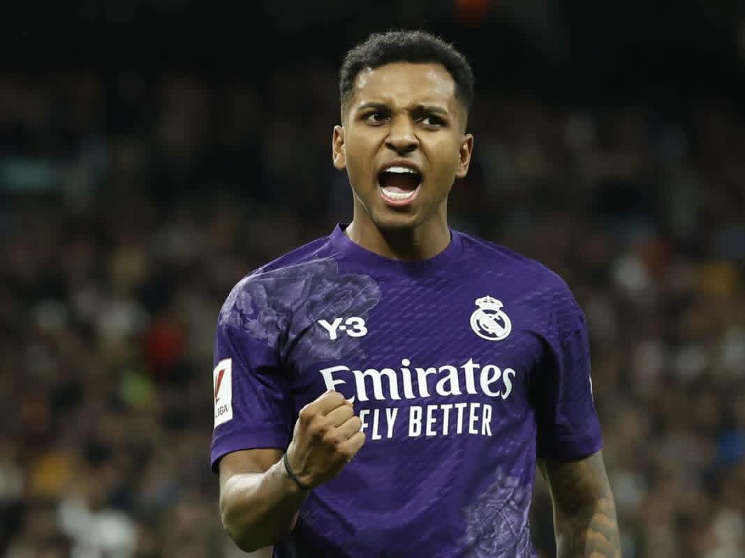 ليفربول بدأ بالتفكير برودريغو لتعويض تراجع محمد صلاح