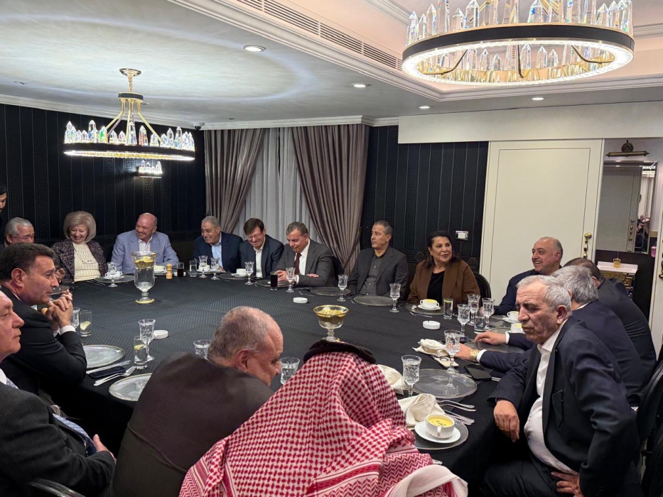 بحضور الروابدة والفايز والذهبي ووزراء وأعيان، البطاينة يُكرّم الصفدي .....صور