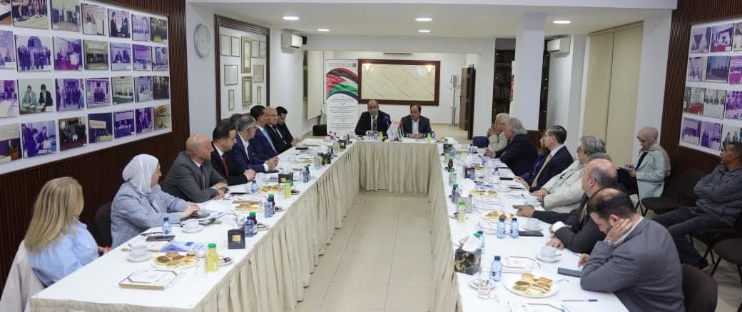 جمعية رجال الأعمال تبحث خطة هيئة الأوراق المالية لعام 2026