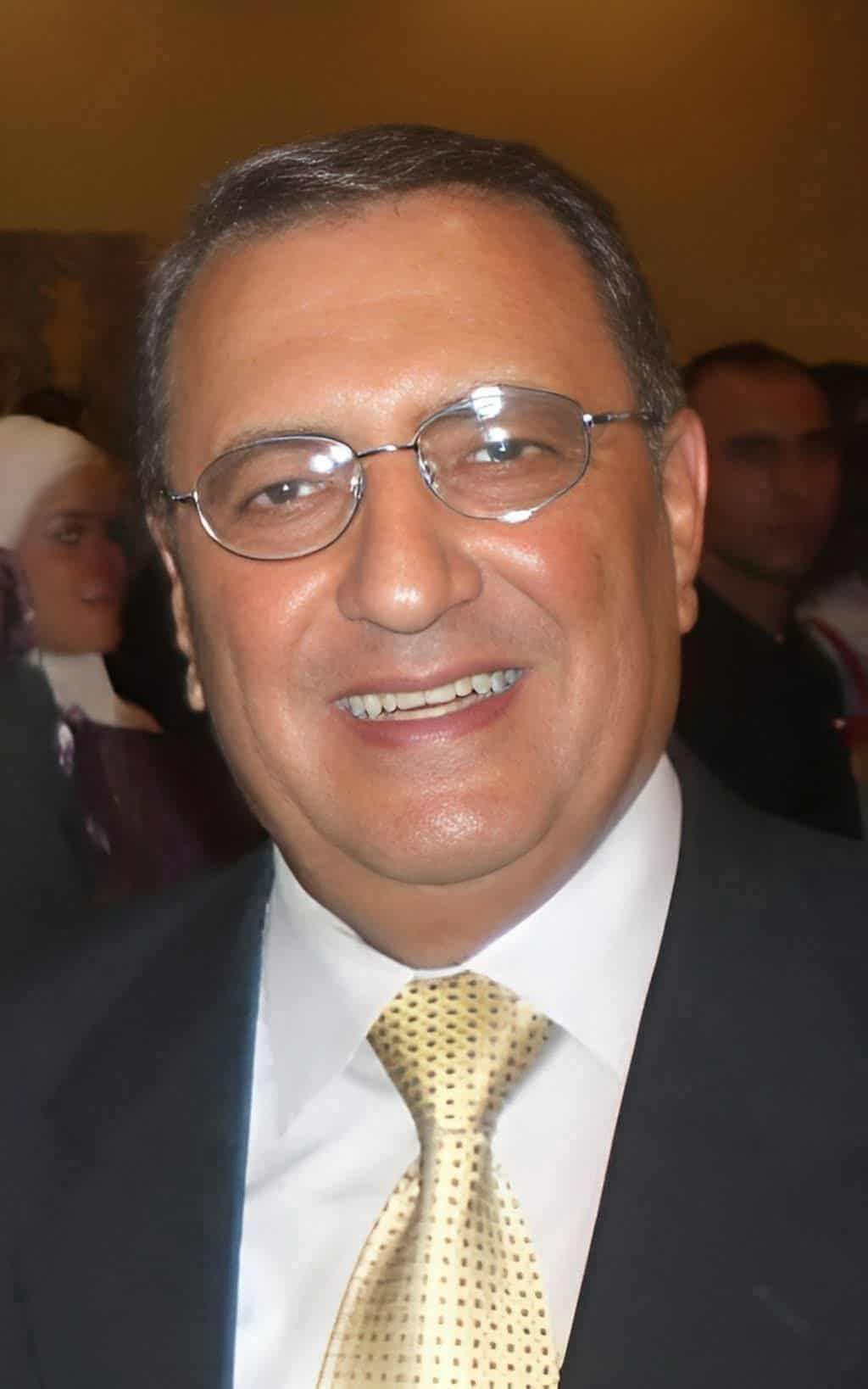 الفنان فؤاد حجازي يرقد على سرير الشفاء في المدينة الطبية