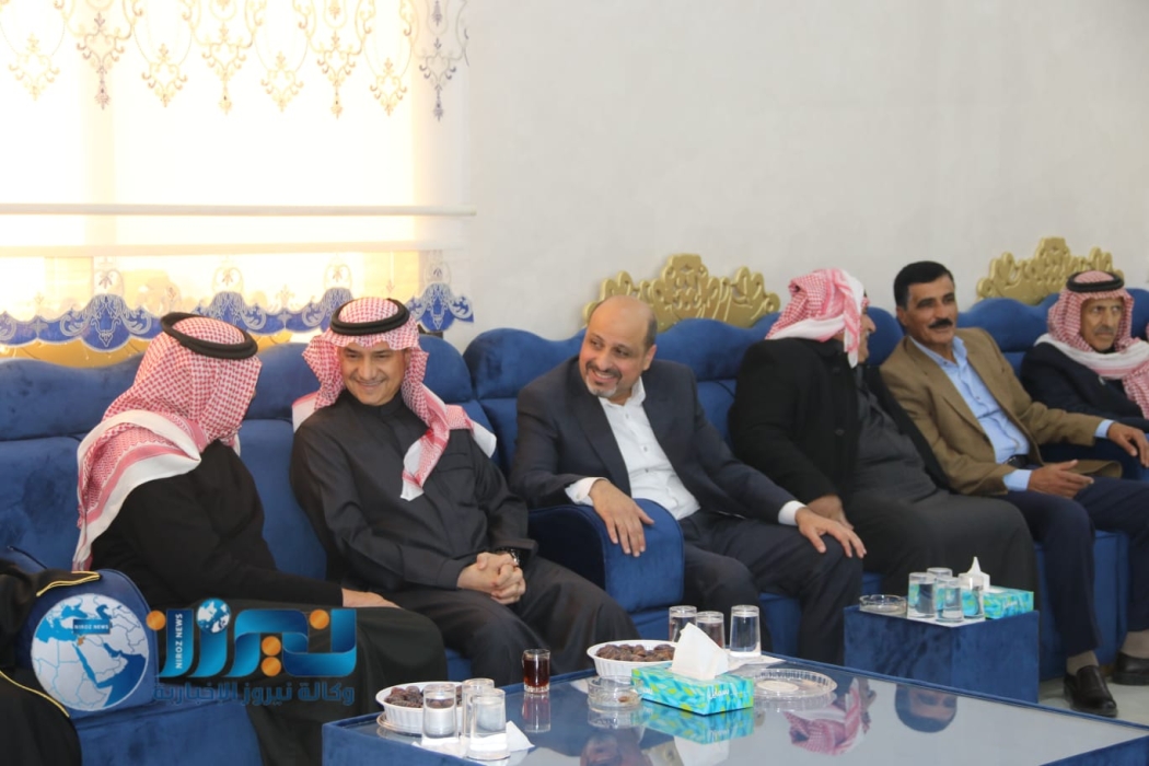 السفير السعودي الأمير منصور آل سعود يقدّم واجب العزاء لقبيلة بني صخر بوفاة والدة المحافظ الخريشا