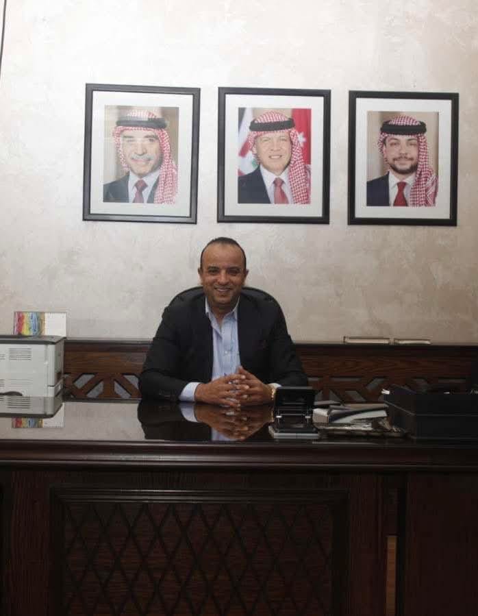 رامي النحوي يهنئ علي الطيب بترقيته في أمانة عمّان الكبرى