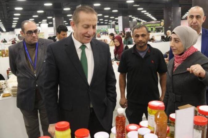 273 طنًا مبيعات زيت الزيتون و284 ألف زائر للمهرجان حتى الخميس