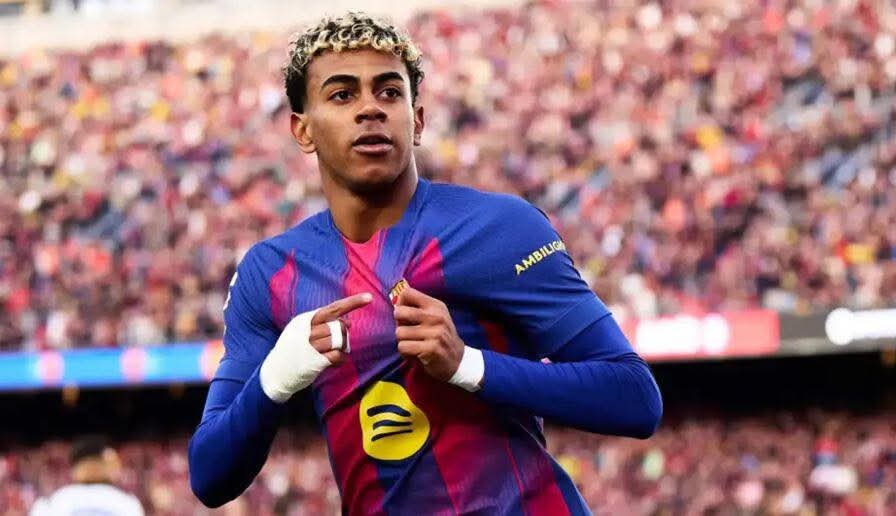 لامين يامال يتوّج بلقب لاعب الشهر في الليغا