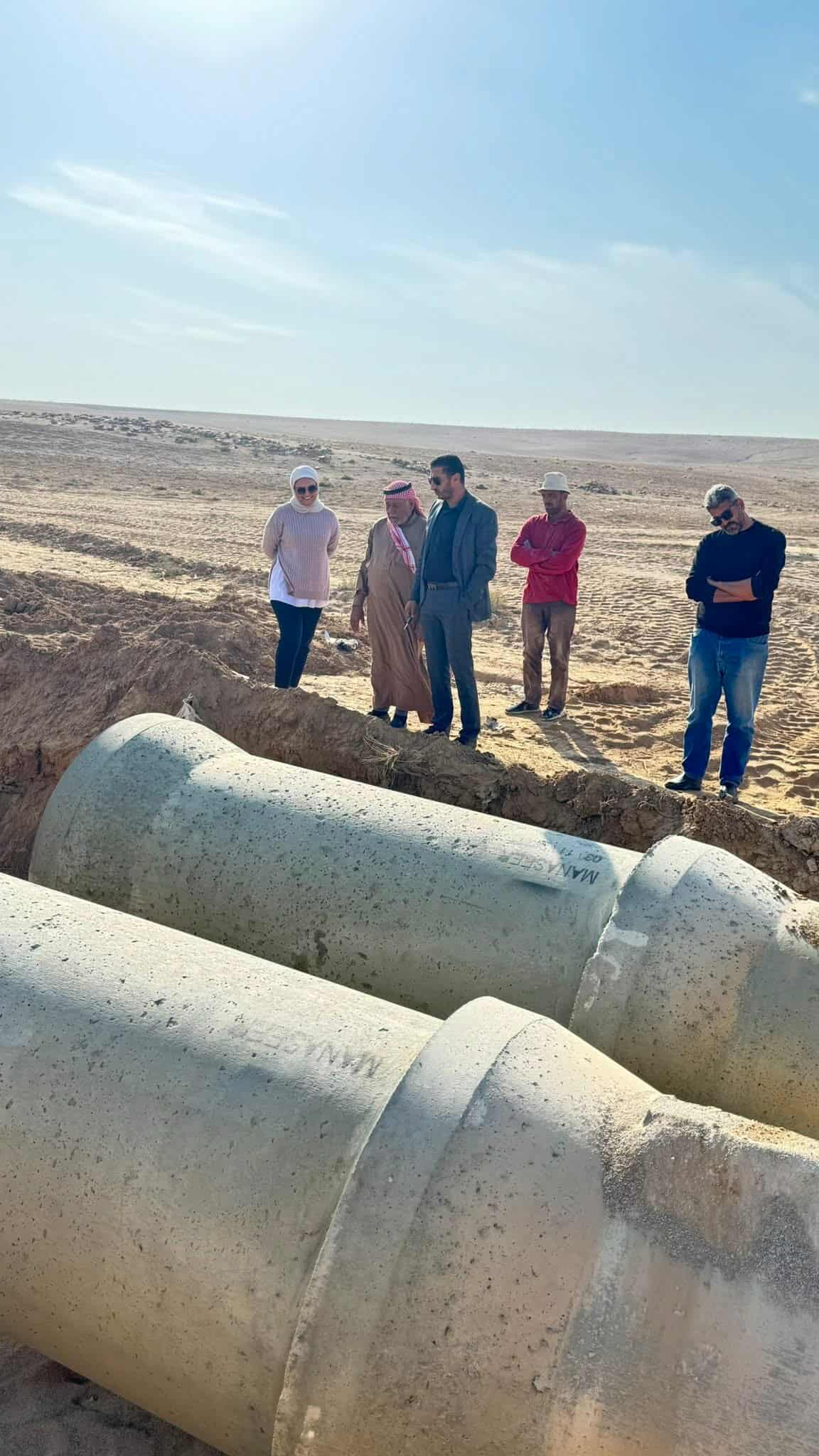 بلدية أم الرصاص تتابع سير العمل في مشروع الطريق الجديدة...صور