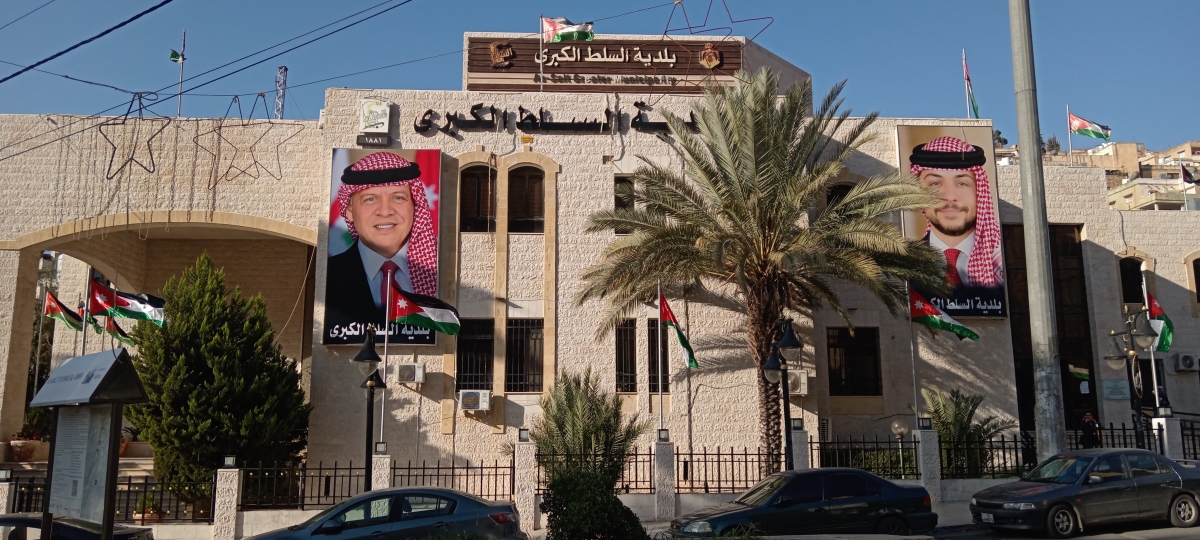 بلدية السلط الكبرى تكثف جهودها للتعامل مع حالة عدم الإستقرار الجوي المؤثرة على المملكة