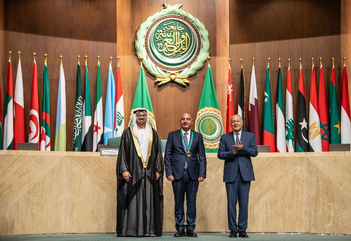 الجغبير يهنئ الشواربة بفوزه بجائزة أفضل مدير بلدية في المدن العربية