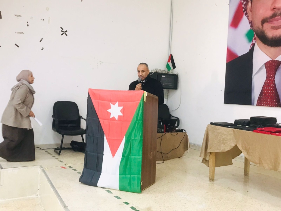 تربية ذيبان تكرم الطلبة المتفوقيين