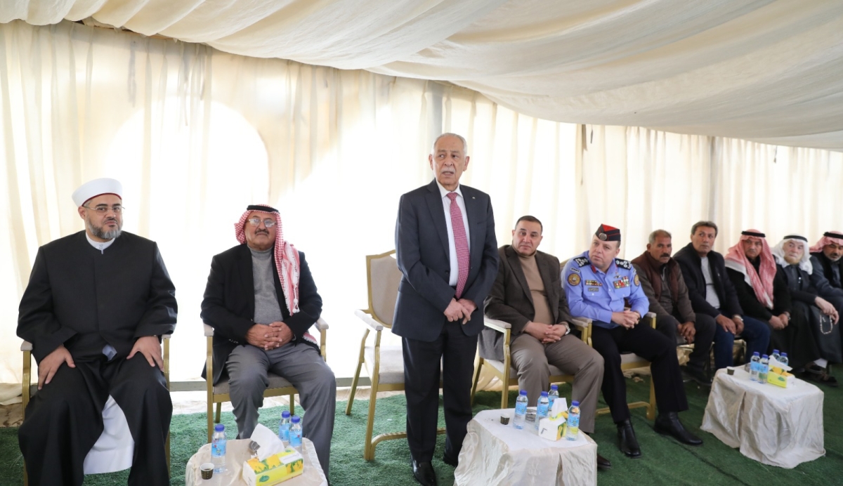 مندوبا عن الملك وولي العهد. العيسوي يعزي عشيرتي أبو خرمة والسمارنة...صور