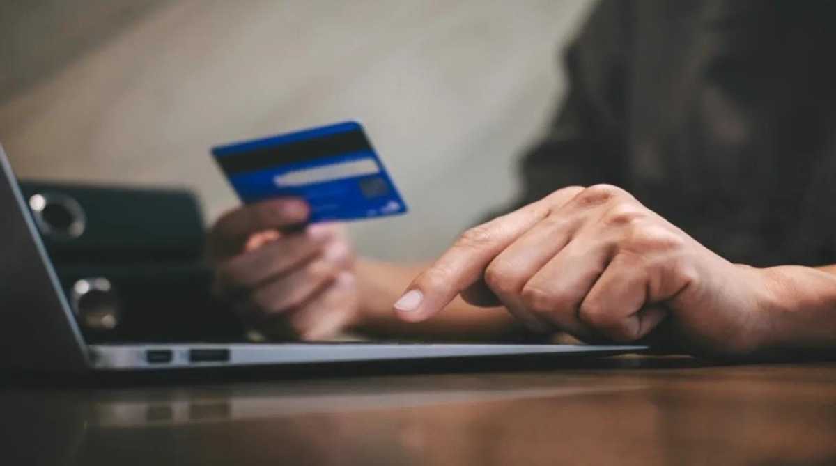 قروض بطاقات الائتمان ترتفع 10 منذ مطلع العام