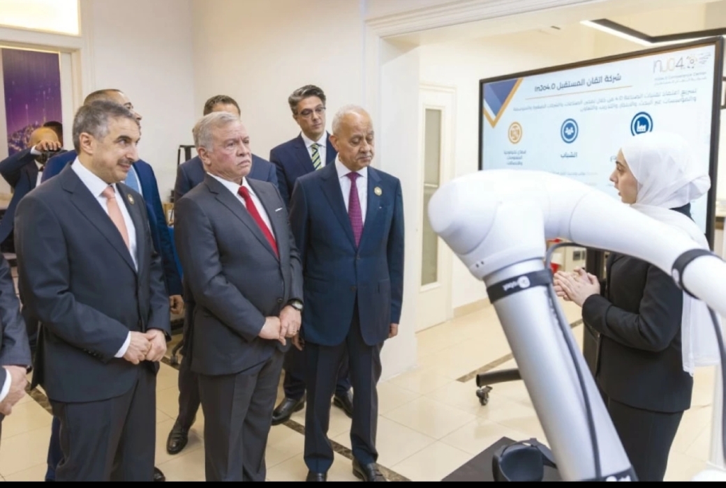 خبراء: زيارة الملك رسالة ثقة ودعم للصناعة الوطنية