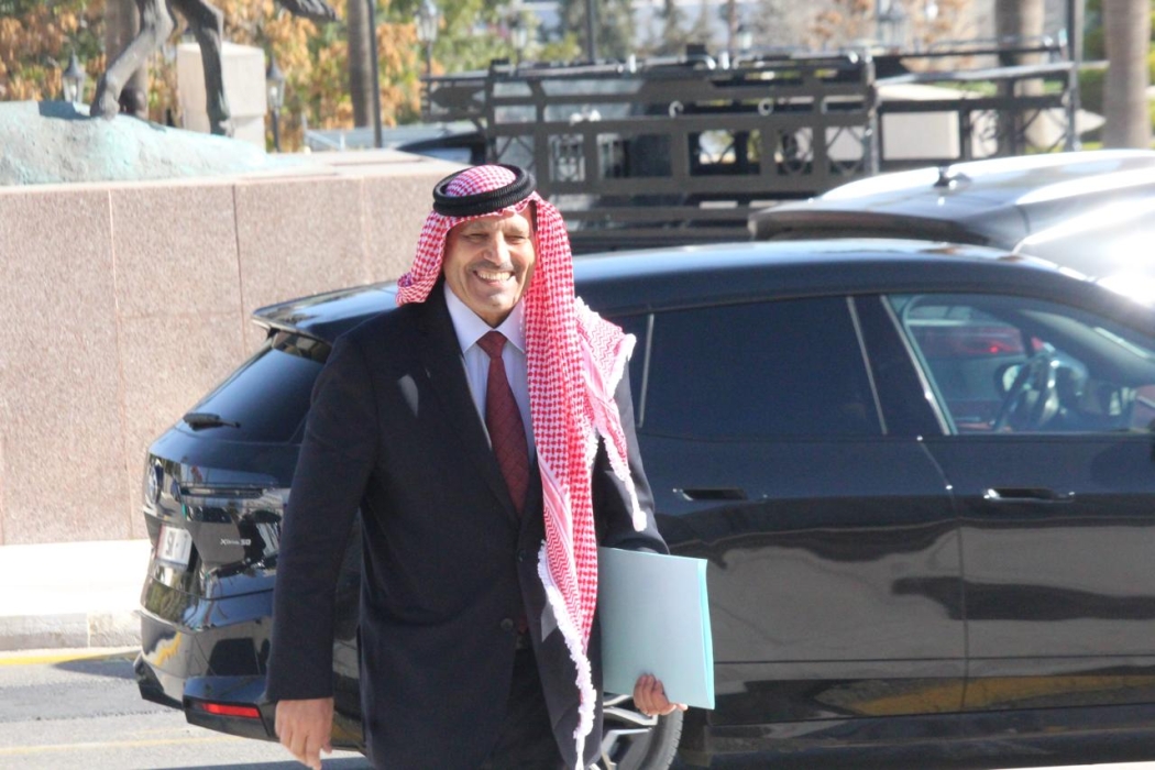 العليمات للحكومة: اتبعوا نهج وصفي التل وهزاع المجالي