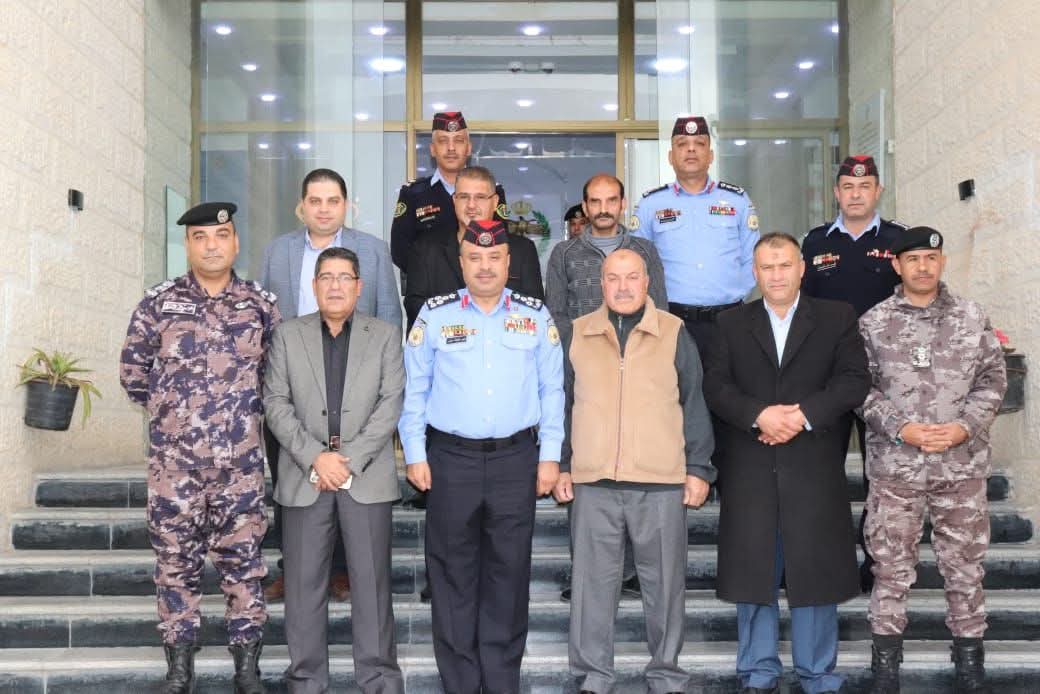 العميد عمر الجبور يلتقي عدد من المتقاعدين العسكريين في الطفيلة