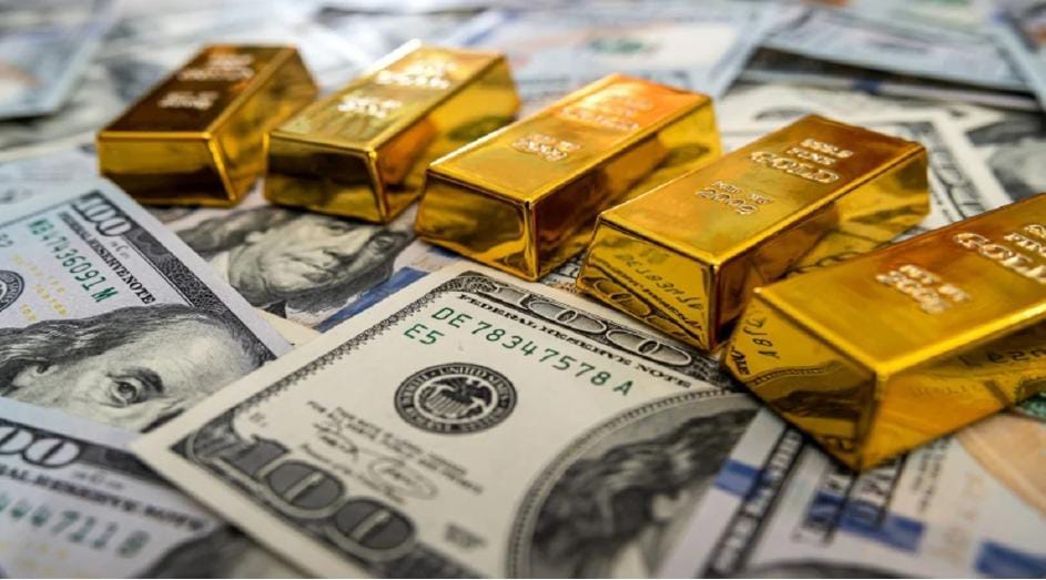 انخفاض طفيف للذهب مع ارتفاع الدولار