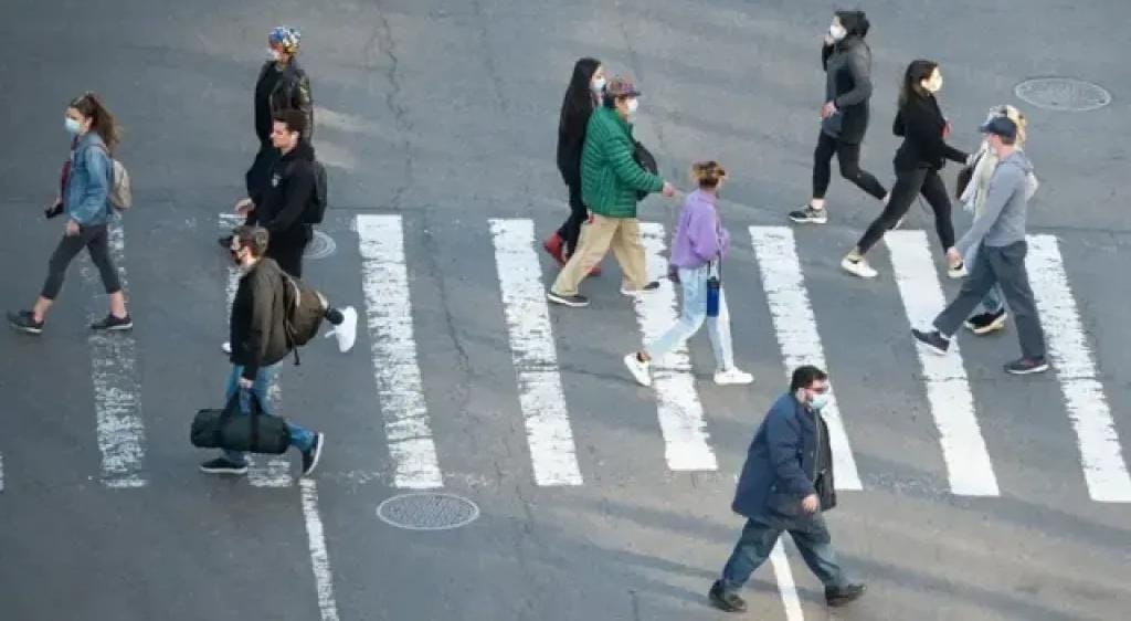 تفشٍ مقلق في إسرائيل: سلالة إنفلونزا شرسة تقتل أطفالًا وتعيد الجدل حول الكمامات