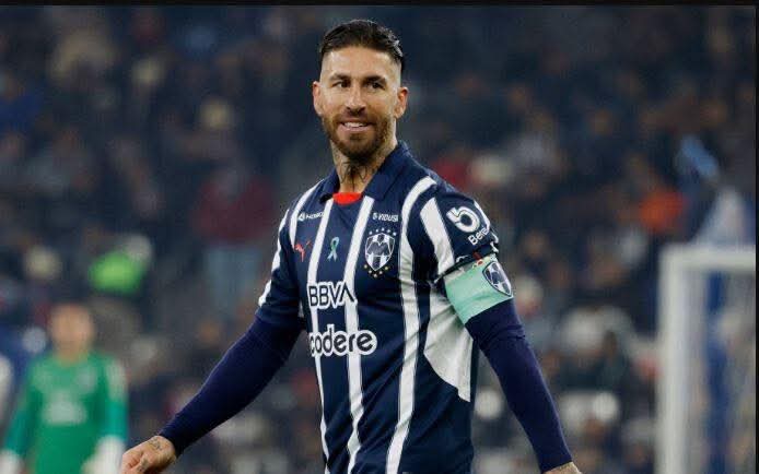 مانشستر يونايتد يستهدف التعاقد مع سيرجيو راموس في الشتاء