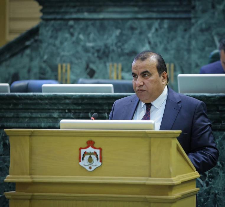 النائب الجبور يطرح حزمة مطالب تنموية للنهوض بالبادية الوسطى ولواء الموقر