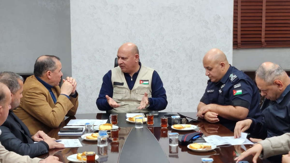 محافظة جرش والجهات المعنية تبحث ترتيبات إطلاق سوق نهر الذهب لتعزيز السياحة العائلية