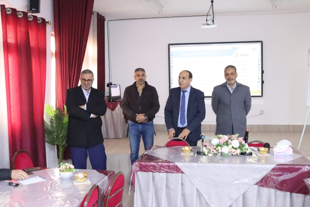 الرواضية يفتتح ورشة توعوية في مدرسة الشوبك الثانوية الشاملة للبنات