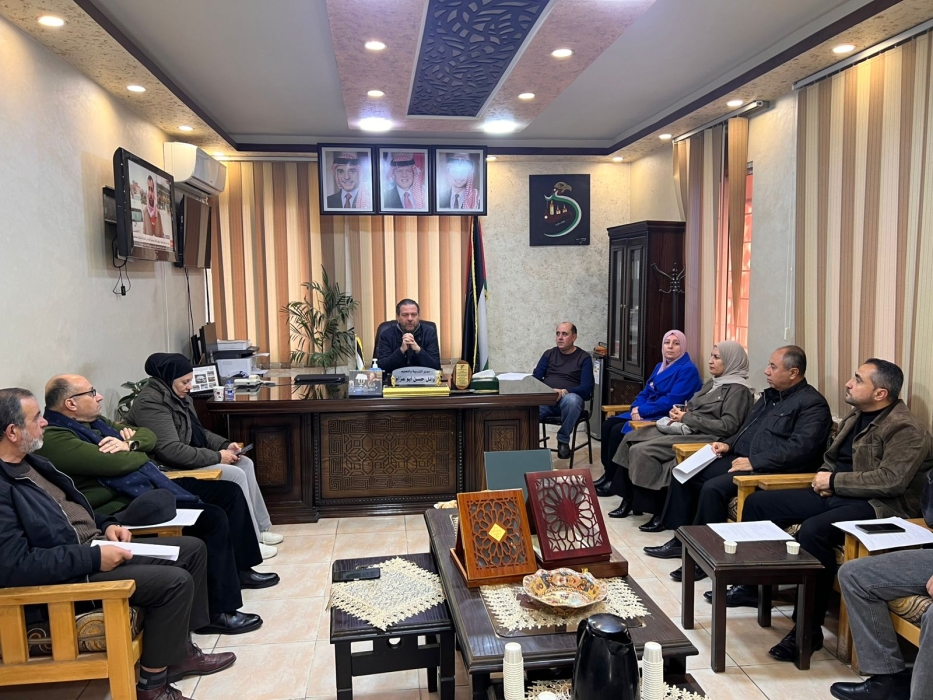 مدير تربية جرش يعقد اجتماعاً مع مندوبي قاعات امتحان “التوجيهي” للدورة التكميلية 2025