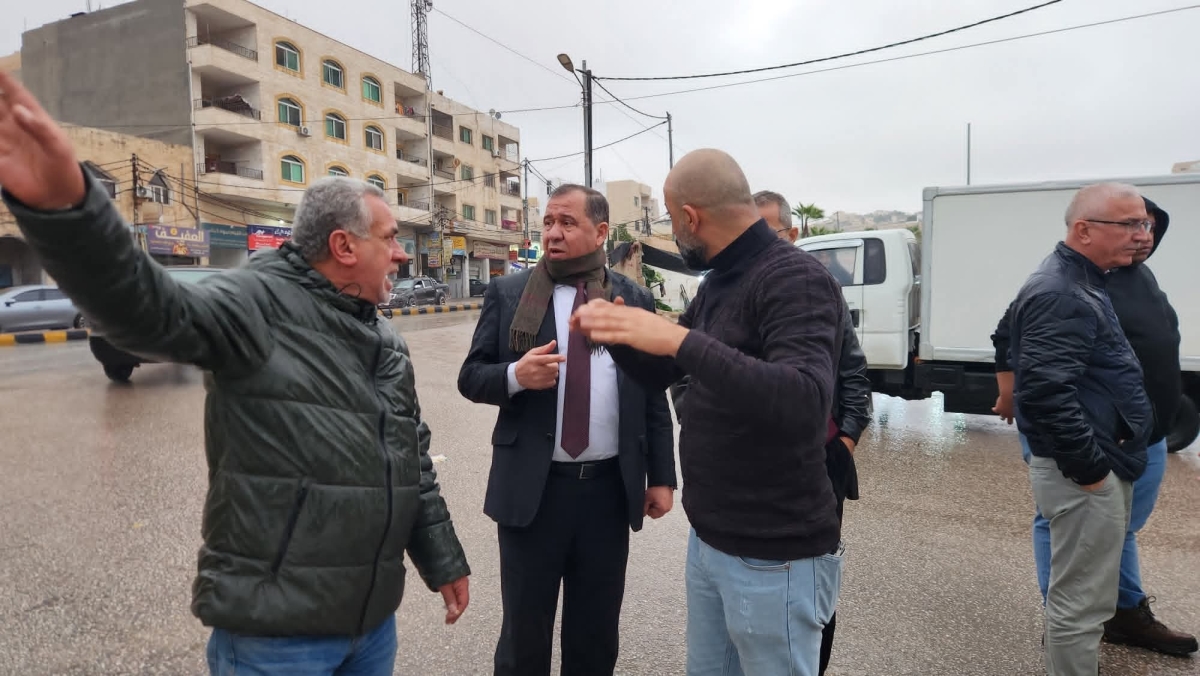 بلدية جرش تواصل جهودها الميدانية بإشراف مباشر لمتابعة شكاوى المواطنين خلال المنخفض الجوي