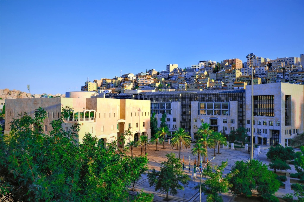 لجنة أمانة عمّان تصادق على اتفاقيات استراتيجية للنقل المستدام والمدن الذكية والخدمات البيئية