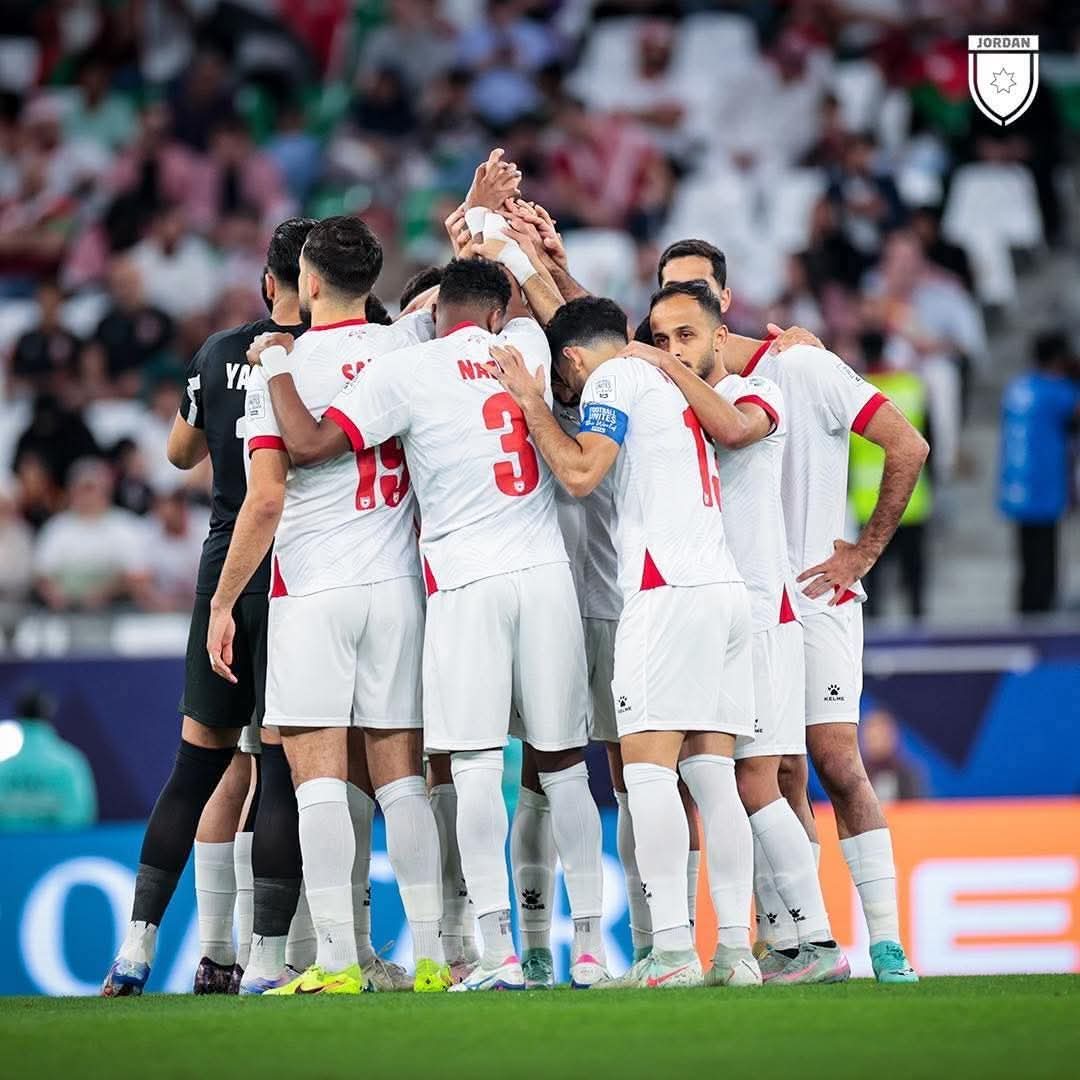 المتقاعدون العسكريون يقفون خلف النشامى في مشوارهم نحو النهائي