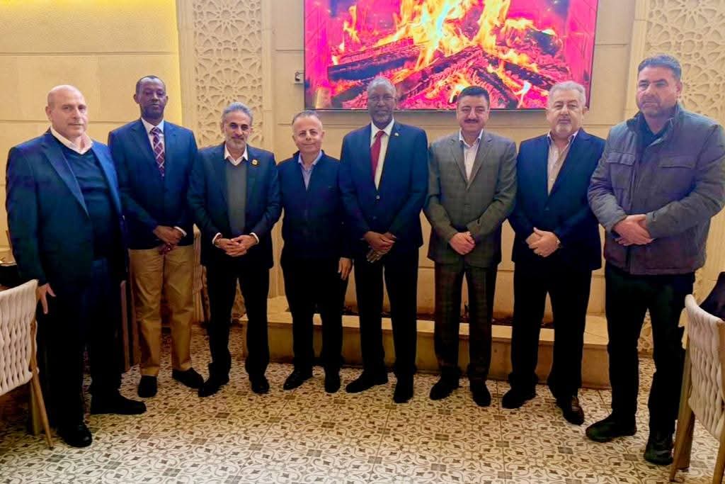 سفير رواندا يزور مصنع النافذة للصناعات الغذائية ويبحث  فرص التعاون لدخول المنتجات الأردنية إلى السوق الرواندي