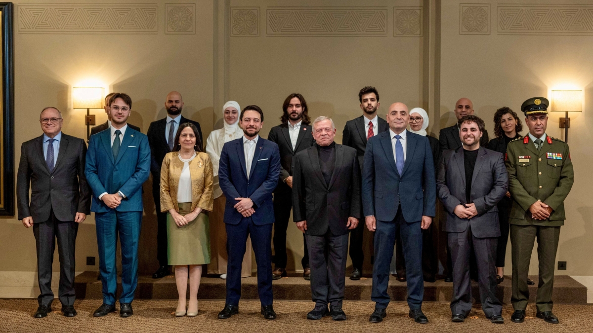 الملك يلتقي فريق الجناح الأردني في إكسبو 2025 أوساكا