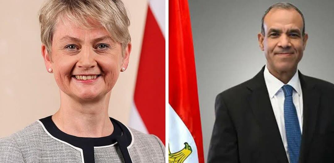 وزير الخارجية المصري يبحث مع نظيرته البريطانية تطورات الأوضاع في غزة