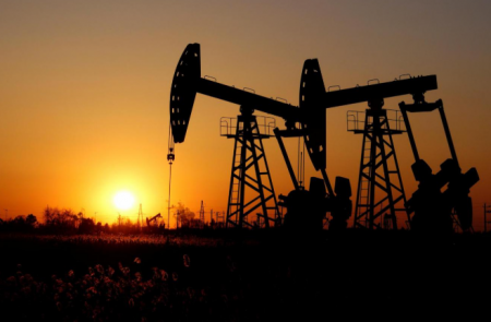 تصاعد التوتر الأمريكي الفنزويلي يرفع أسعار النفط عالميا