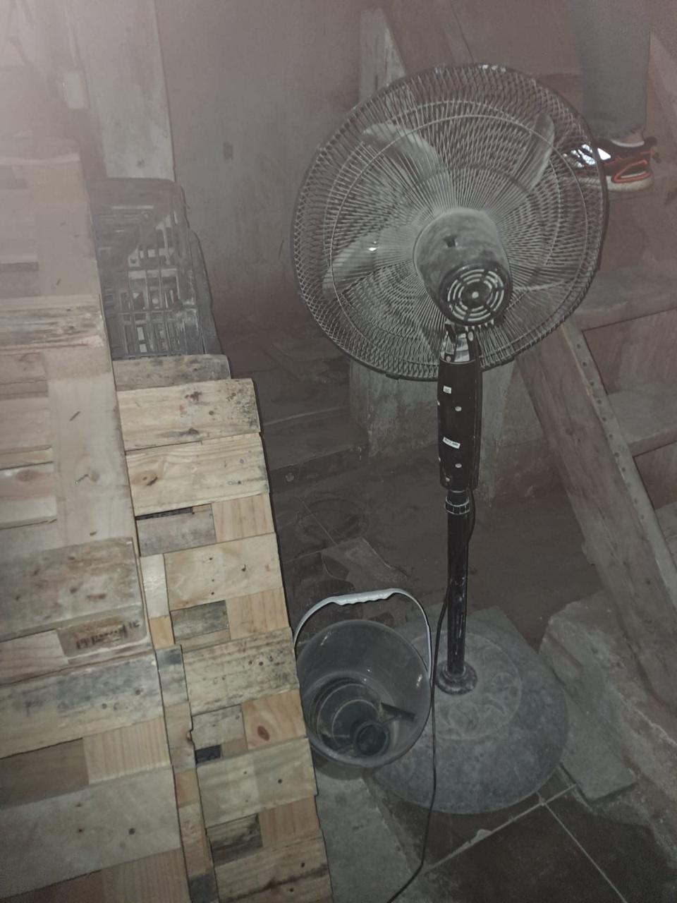 الغذاء والدواء تغلق مستودع جميد غير مرخص...صور