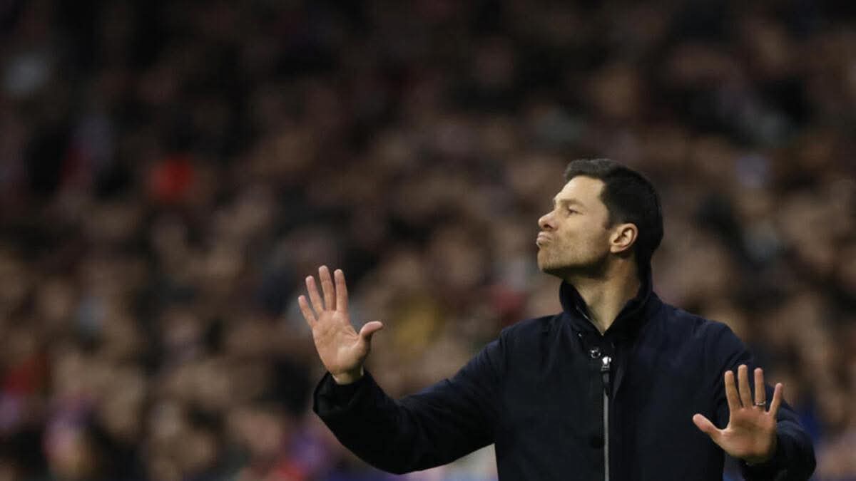 رئيس ليفركوزن مهاجمًا ريال مدريد: ألونسو تُرك وحيدًا في وقت الأزمات