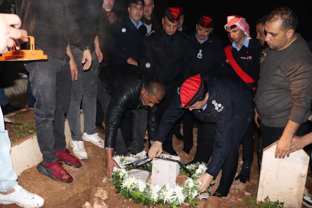 مديرية الأمن العام تشيّع جثمان الرائد علي حسن عبدالهادي غريز  ...صور