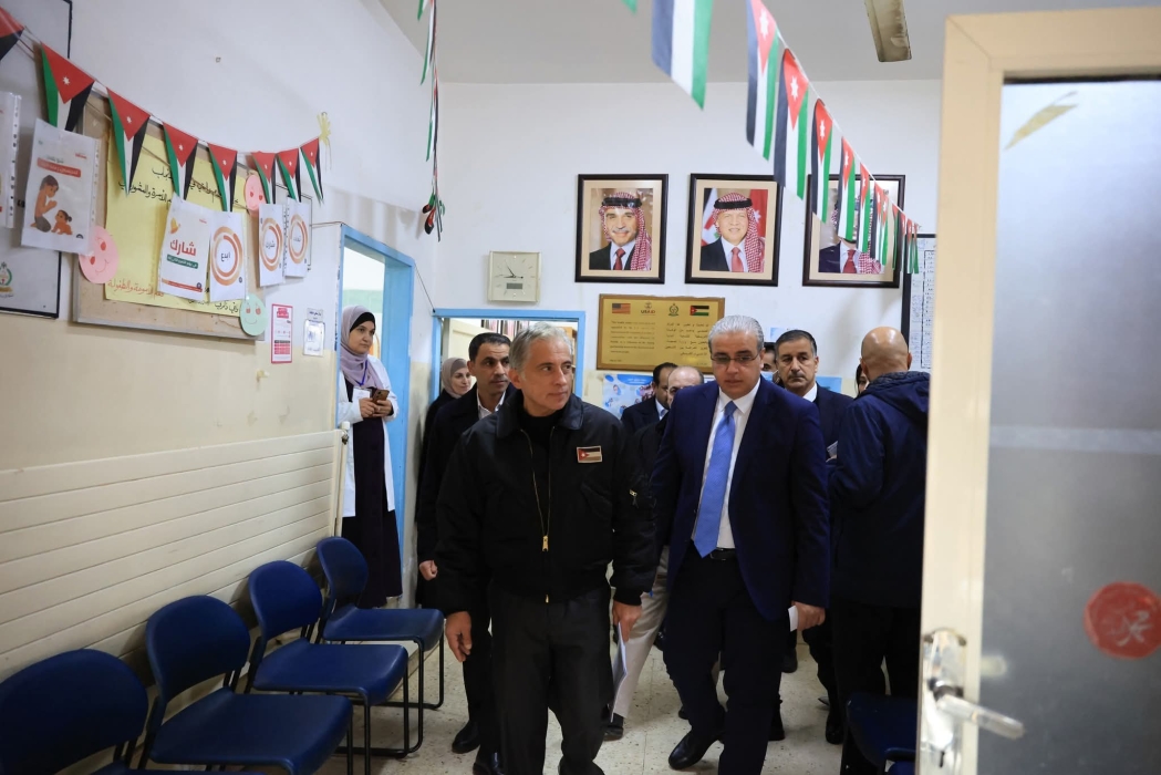 جولة لرئيس الوزراء في البلقاء تبدأ من مركز صحي صافوط