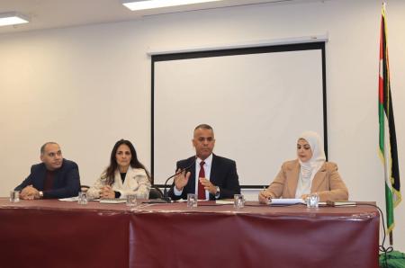 الهديرس يترأس اجتماع رؤساء قاعات تكميلي التوجيهي