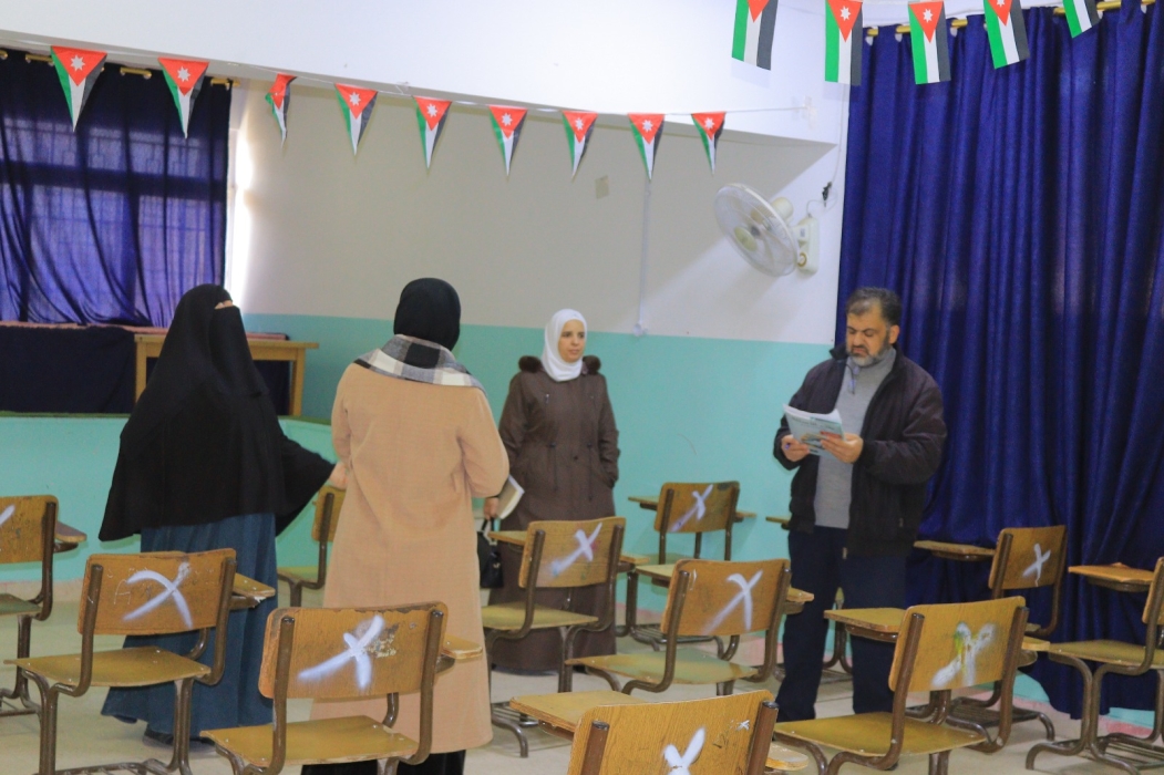 الحويدي تتفقد جاهزية مراكز امتحان الثانوية العامة التكميلية في البادية الشمالية الغربية