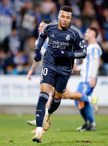 القضاء الفرنسي يحكم على باريس بصرف 61 مليون يورو لمبابي