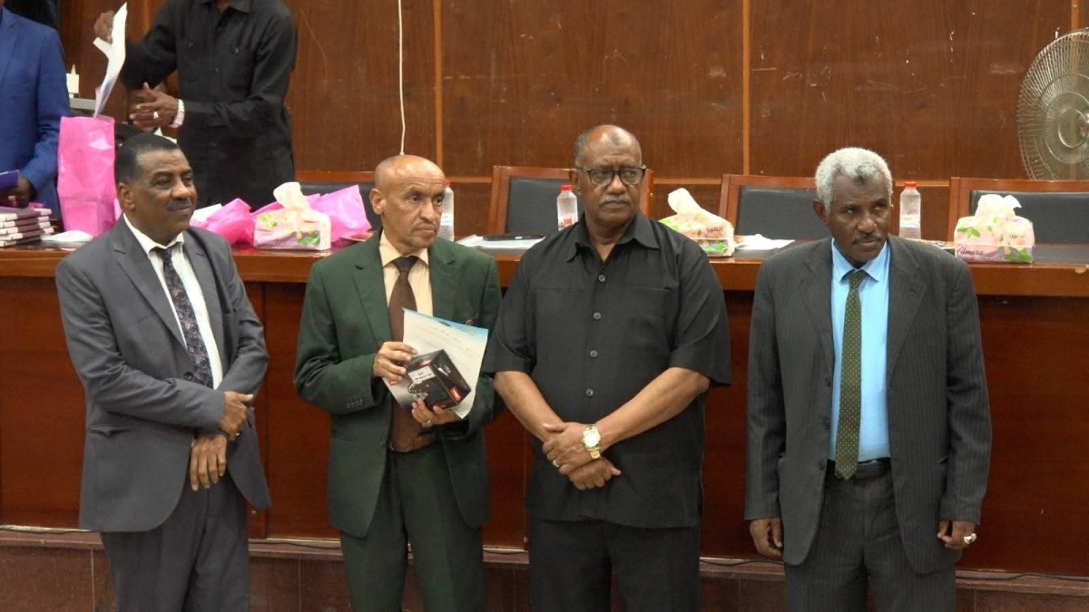 تخريج 83 محامي موثق ببورتسودان