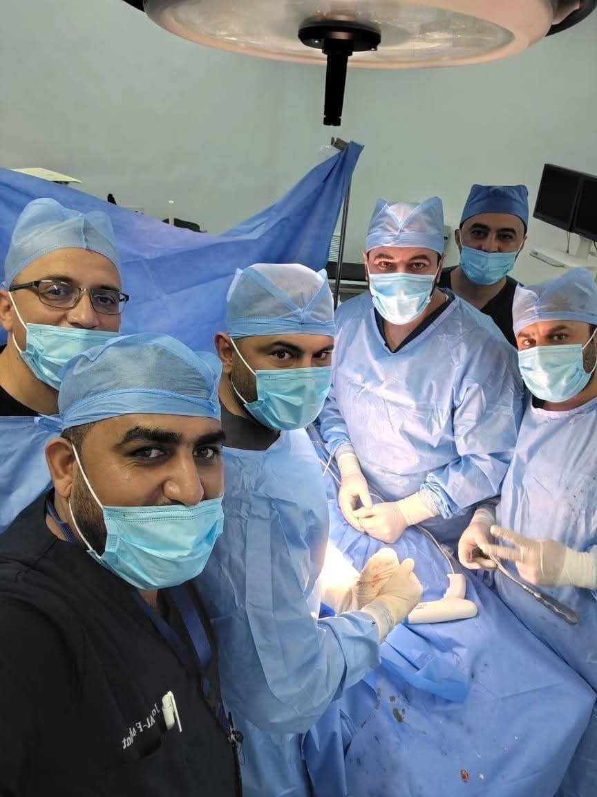 نجاح عملية تبديل مفصل الركبة لمريضة في العقد السابع بمستشفى النديم